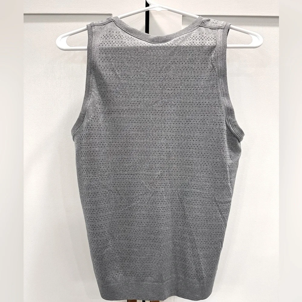 LULULEMON Athletica Breeze By Muscle Tank - Picture 3 of 3